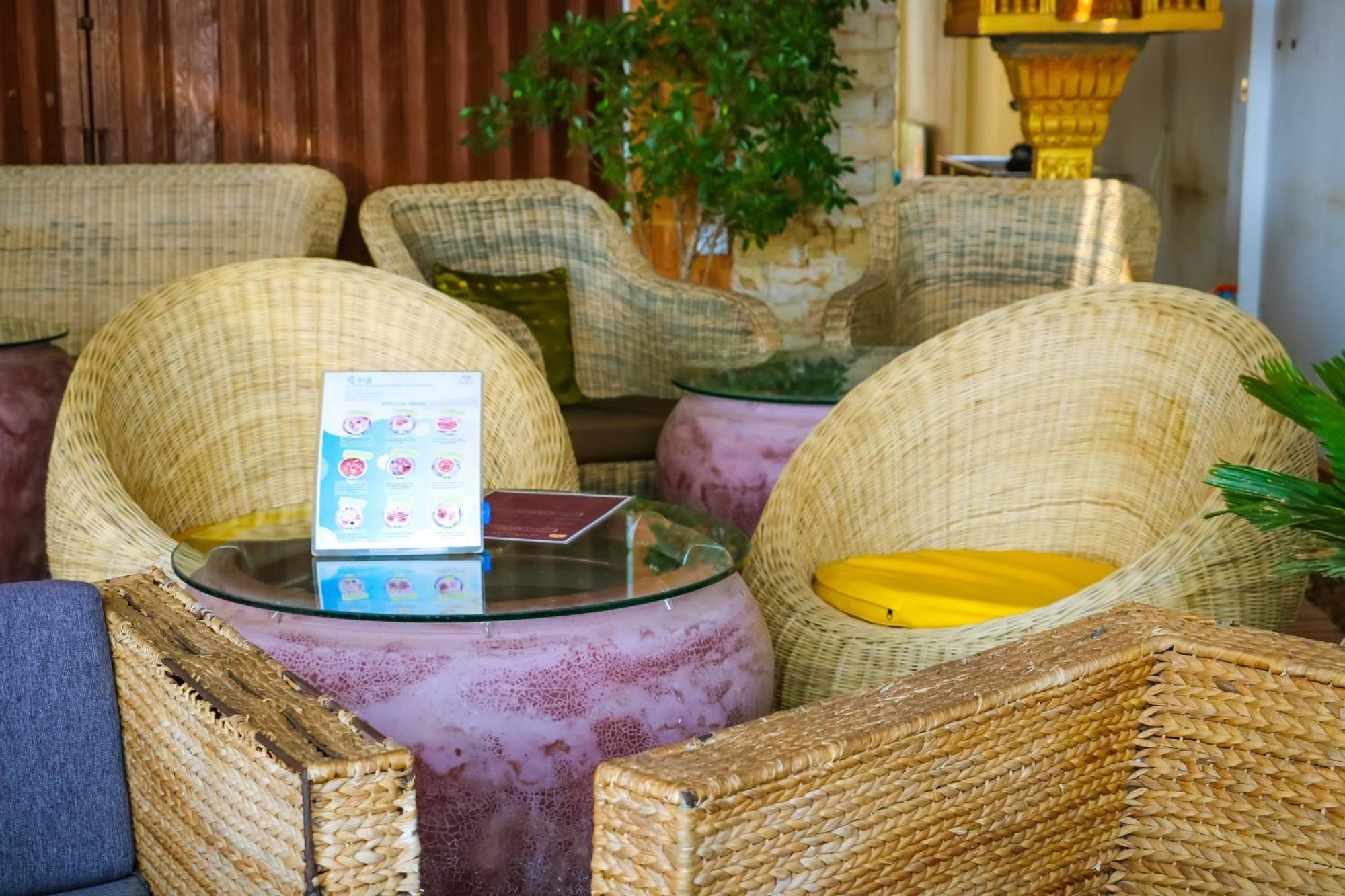 Le Tonle Hotell Kratie Exteriör bild
